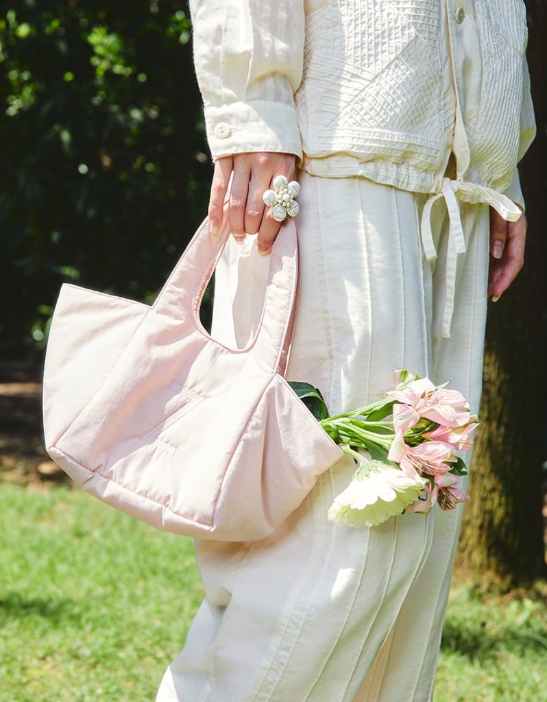 AW25 Z-Soft Trapeze Tote BA-9250714