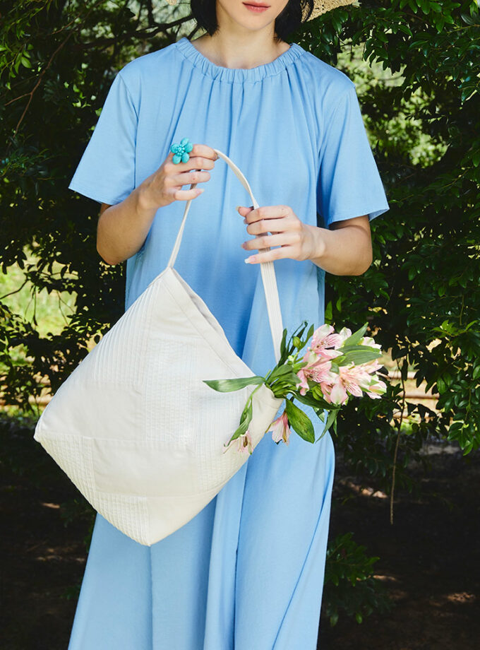 AW25 Angle-Cut Bucket Tote BA-9250721