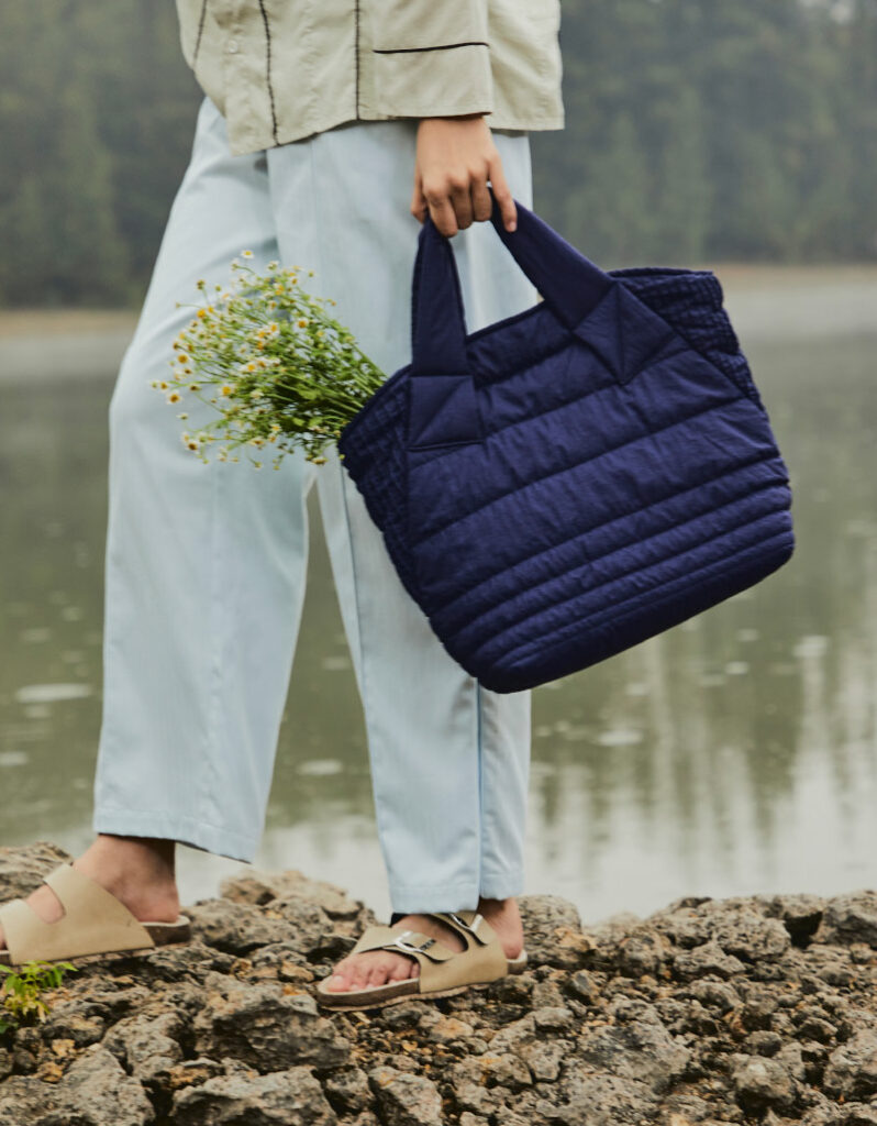 AW24 Puffy medium hand bag BA-9241011