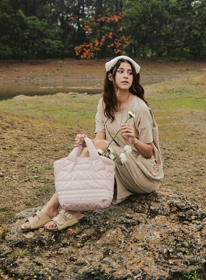 AW24 Puffy medium hand bag BA-9241011