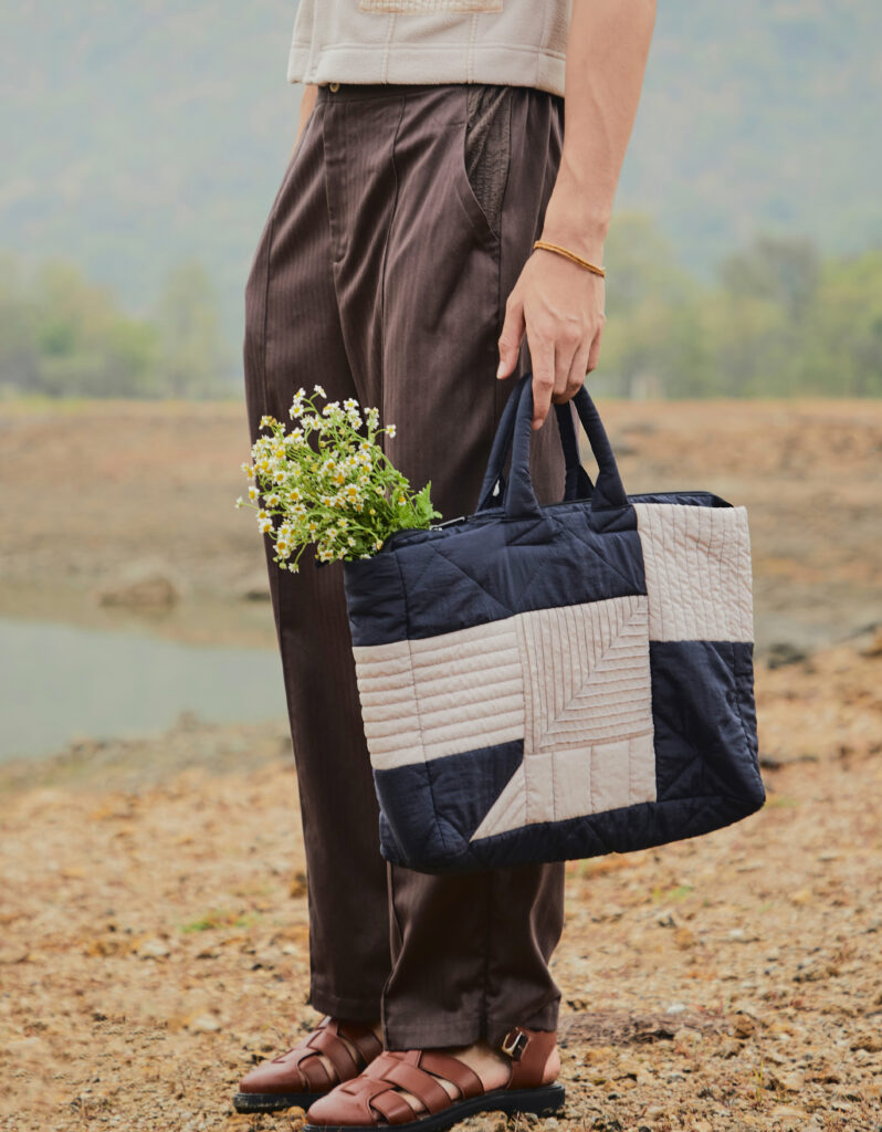 AW24 Massagers hand bag BA-9241014