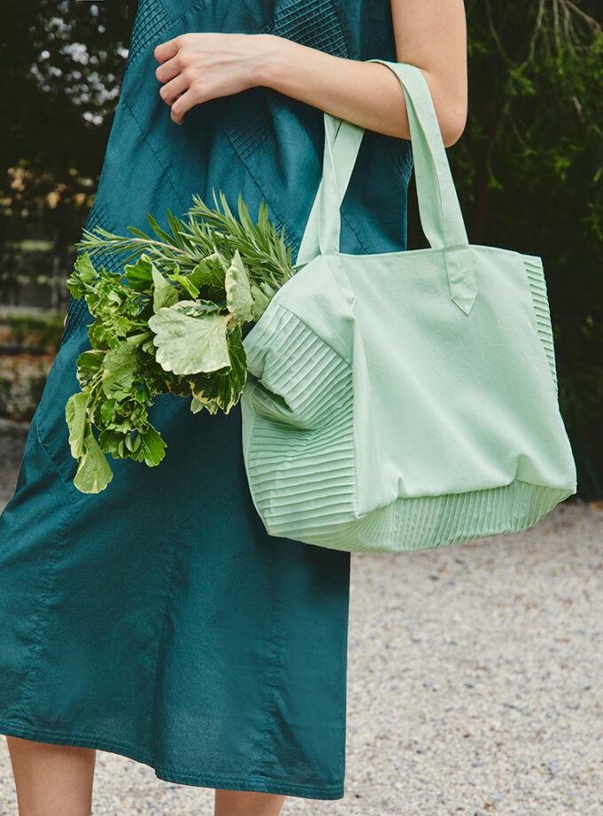 AW25 Tuck Side Tote BA-9251010