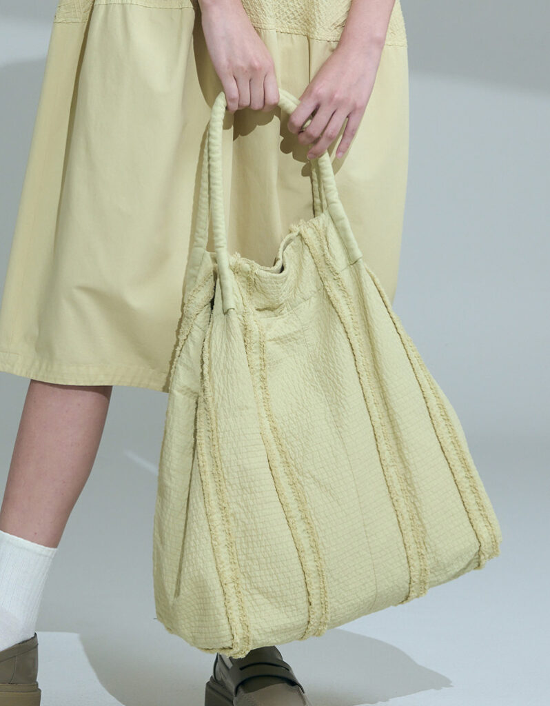 SS26 BAG LAWN BA-9260105